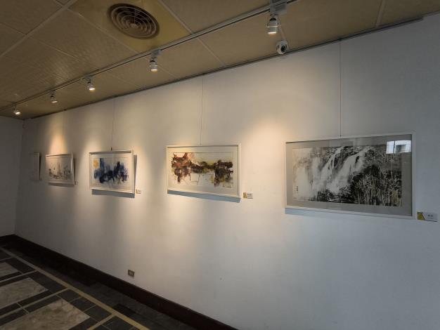 三樓西側藝文走廊